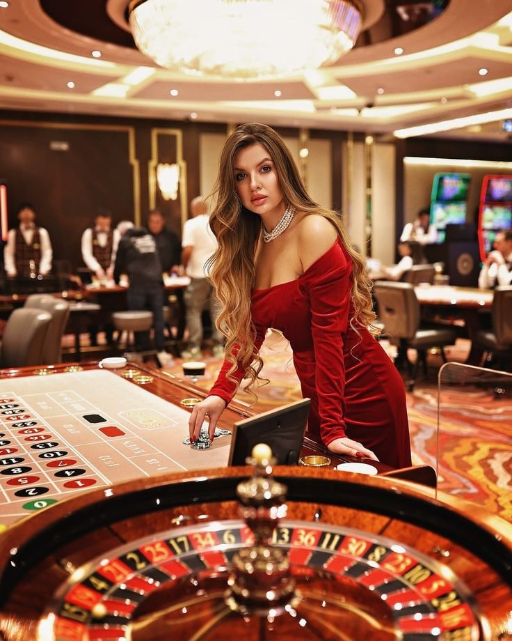 Dice Game interface on angkaraja slot showing outcome prediction and stake controls